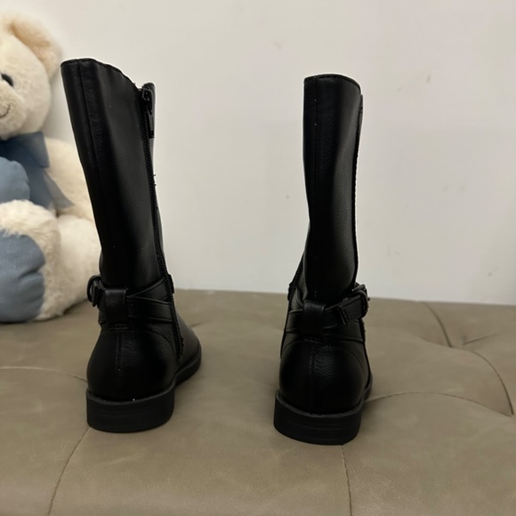 Boots - Picture 3 of 5